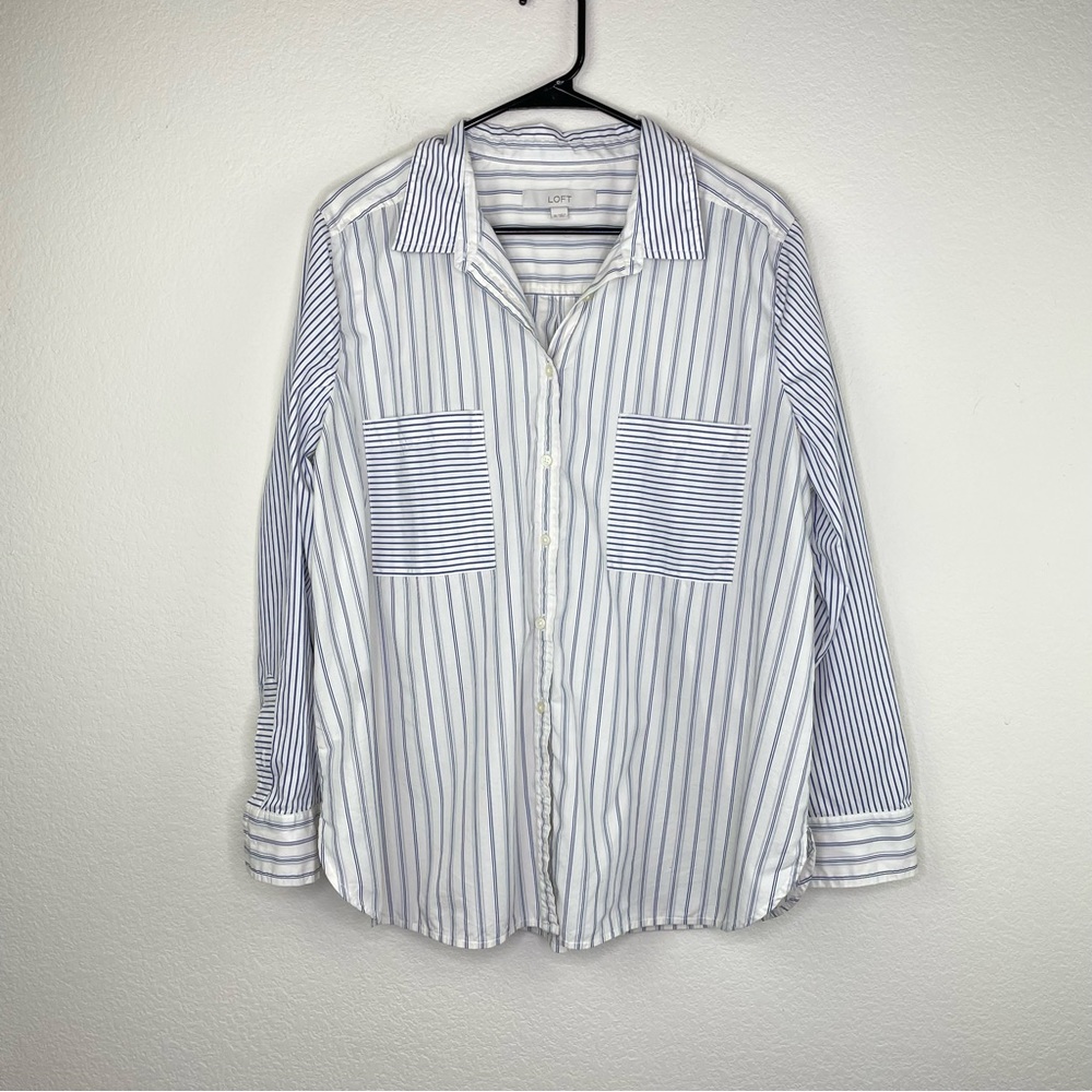 Loft Striped Everyday Shirt in Blue and White size XL